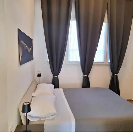 Palmanova Bilocale In Affitto Breve Apartment Milan